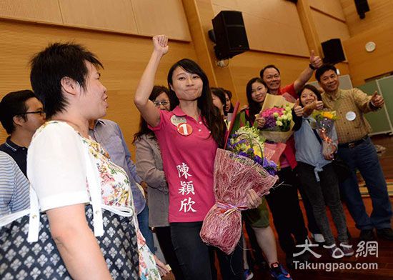 六开彩奖结果开奖现场直播，香港彩民的激情与期待