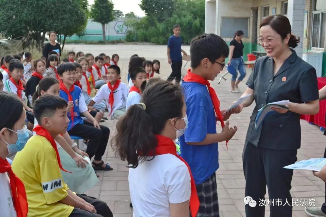 双色球蓝球的出号规律探索，迷雾中的微光指引分析方法与策略。