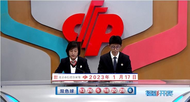 月亮上的小熊