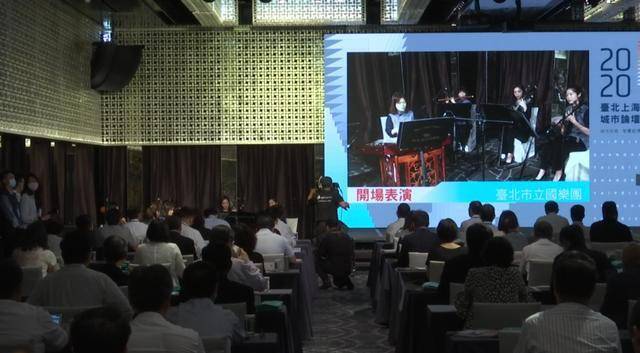 本港台,现场直播,共筑即时情感纽带